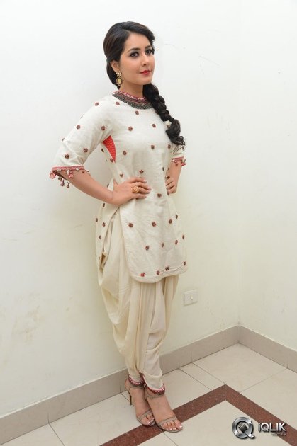 Raashi-Khanna-at-Supreme-Movie-Audio-Launch